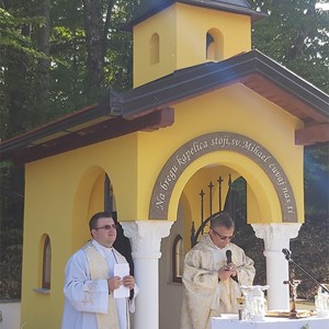 Blagoslov nove kapelice sv. Mihaela iznad mjesta Podvrh kraj Samobora